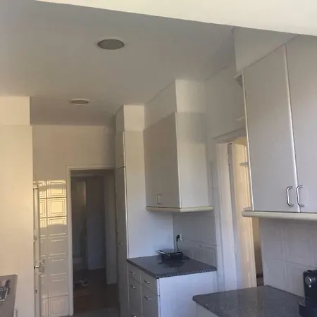 Molly's House * Лиссабон
